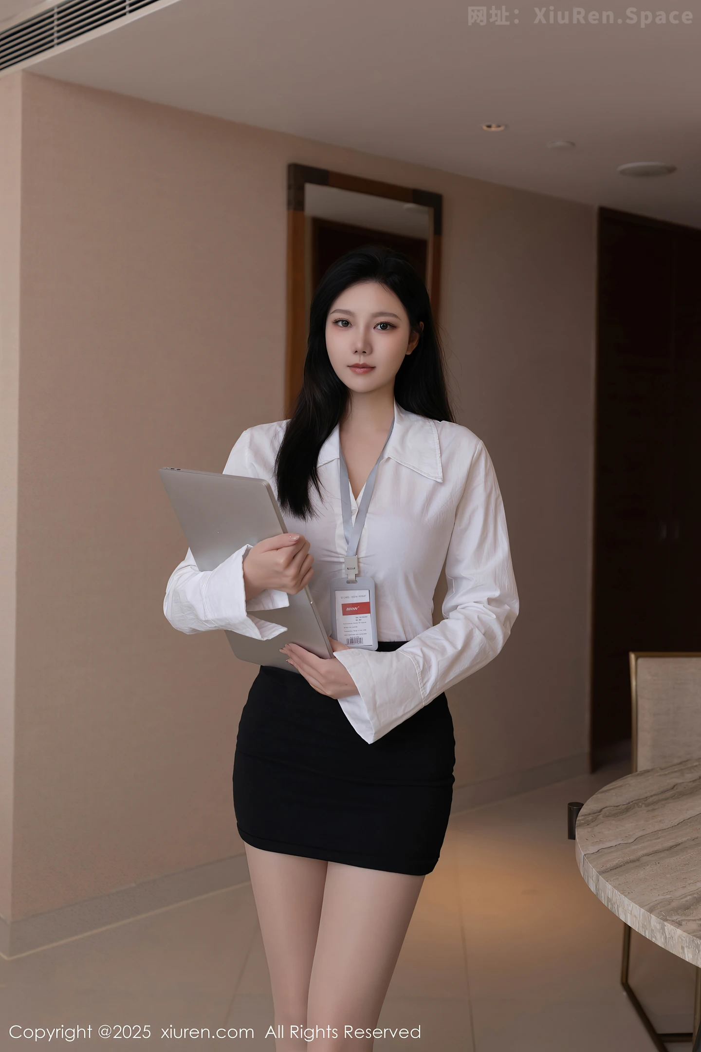 图片[4]-[XiuRen秀人网] VOL.10100 模特安然anran性感白T露灰玫红色内衣配开档肉丝秀美腿诱惑写真82P-秀人网官方网站